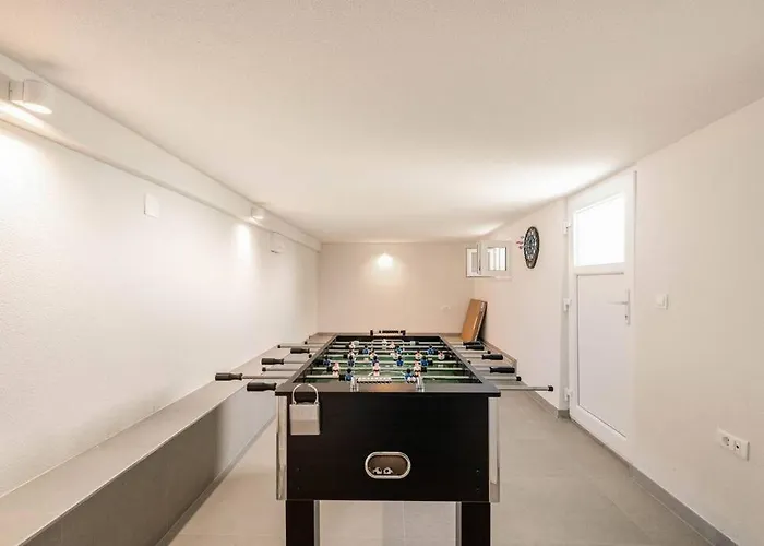 Prázdninový dům Garden House Sutivan