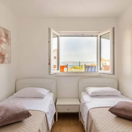 Garden House Hébergement de vacances *